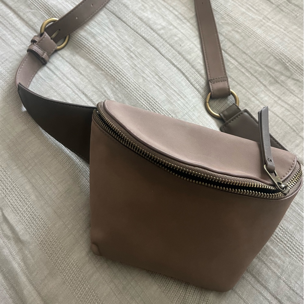 Universal Thread Brown Bag